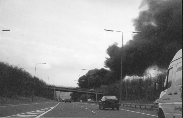 Fire at Edenfield May 2000
17-Buildings and the Urban Environment-05-Street Scenes-011-Edenfield
Keywords: 2000
