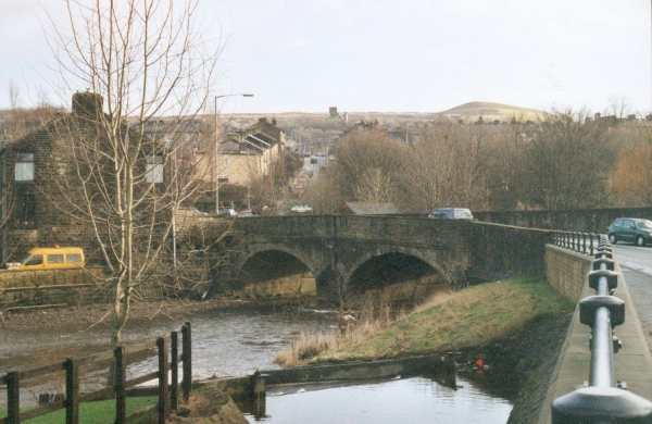 River Irwell at Peel Bridge before flood works 
17-Buildings and the Urban Environment-05-Street Scenes-021-Peel Brow area
Keywords: 2000