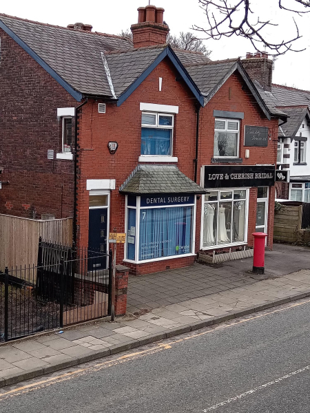 Shops Longsight Rd
17-Buildings and the Urban Environment-05-Street Scenes-013-Holcombe Brook Area
Keywords: 2024