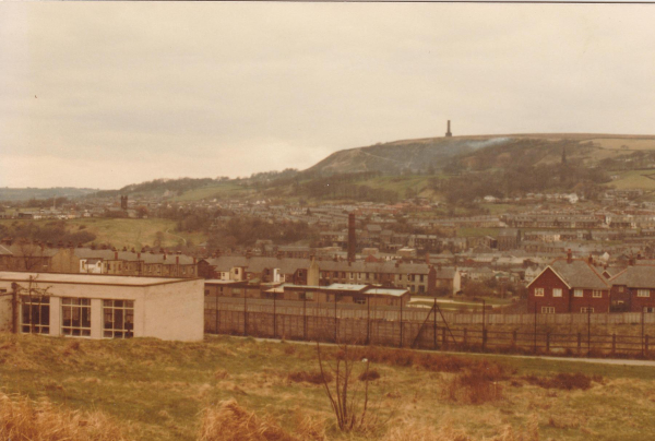View from Cheshire Court - Peel Brow
17-Buildings and the Urban Environment-05-Street Scenes-021-Peel Brow area
Keywords: 0