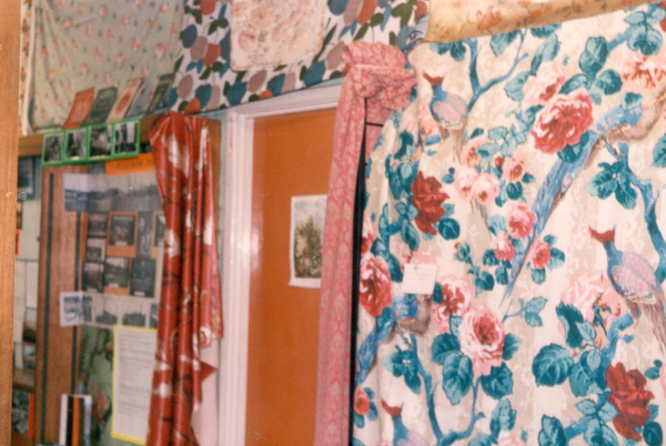 Fabrics by E Turnbull & Co, Woodhey Dyeing Company Ltd and Turnbull & Stockdale.
02 - Industry - 02 - Bleachworks
Keywords: Bury-Archive