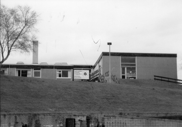 Stubbins County Primary School built 1970 with additions 3 photos of building. 2 taken of exterior in 1992
05 - Education - 01 - Primary Schools
Keywords: Bury-Archive