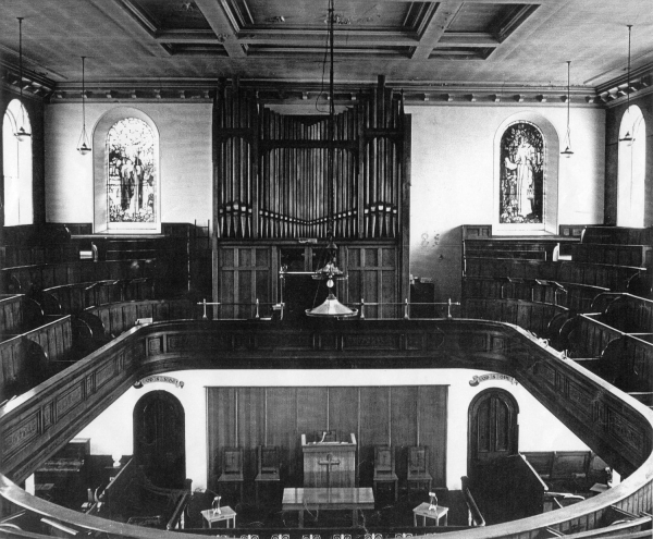 Christ Church Market Place interior. Balcony closed,rot!996 Left door downstairs God is Light; Right God is Love
06 - Religion - 01 - Church Buildings
Keywords: Bury-Archive