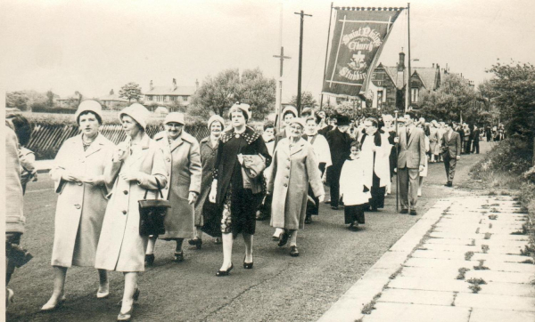 Procession(Whit?)Stubbins Congregational, St.Philips 1950's? On site of present Motorway roundabout Stubbins.
06 - Religion - 02 - Church Activities
Keywords: Bury-Archive