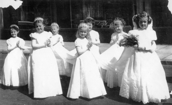 St Josephs Whit walks in Queen Street.1950'S & 1960's 4 pics-1958,1963,1964(2)Some names on backs of photos.
06 - Religion - 02 - Church Activities
Keywords: Bury-Archive