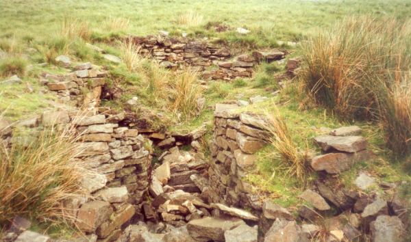 4 pics of Turners Cave excavated 1700s by J. Turner of Habbs (? Nabbs)  House Greenmount On Bull Hill side of Red Brook banks for gamekeeper J. Greenhalgh.See card p626 for detail 
08 - History - 01 - Monuments
Keywords: Bury-Archive