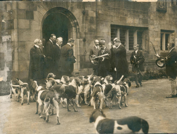 c 1913.Hoghton Towers: John Jackson's Hunting Horn, ... .. presented to him by a Previous Derby 10/7/1893 being shown to George V by Lord Derby [see card for family ] 
09 - People and Family - 01 - Families
Keywords: Bury-Archive