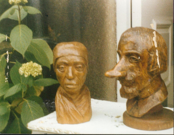Joseph Barlow & his sculptures.  3 Photos (p ll9 to 121] 
09 - People and Family - 01 - Families
Keywords: Bury-Archive