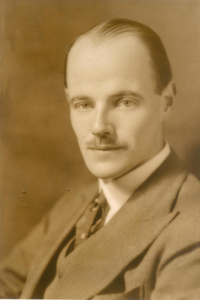 Framed photo of Richard Porritt, about 1935 [he then c25] Signed by Blackstone, N.Y. 
09 - People and Family - 01 - Families
Keywords: Bury-Archive