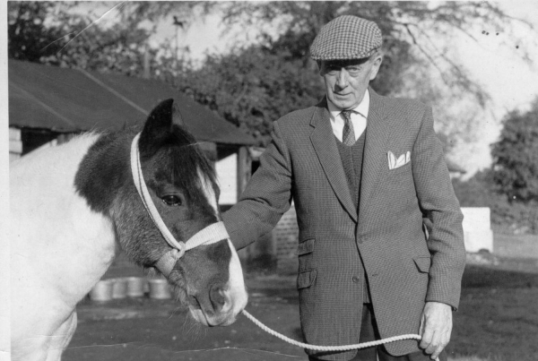 John W. Oldfield, grandson of John Jackson His mother was J. Jackson's daughter, who married an Oldfield. He married Edna Greenhalgh, c early 1930s 
09 - People and Family - 01 - Families
Keywords: Bury-Archive