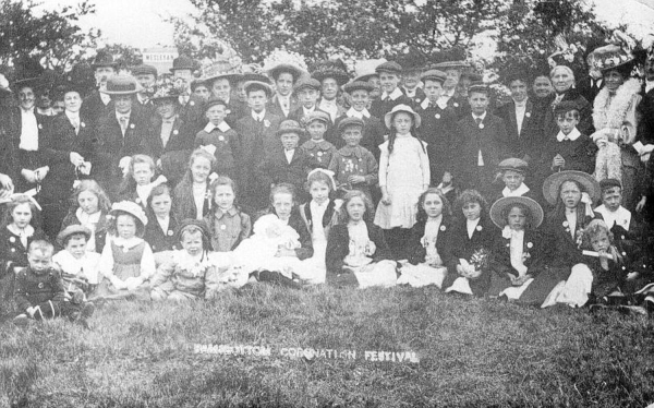 Ramsbottom Wesleyans celebrating coronation of Geo V 1910 
12 - Customs and Traditions - 01 - National Events
Keywords: Bury-Archive
