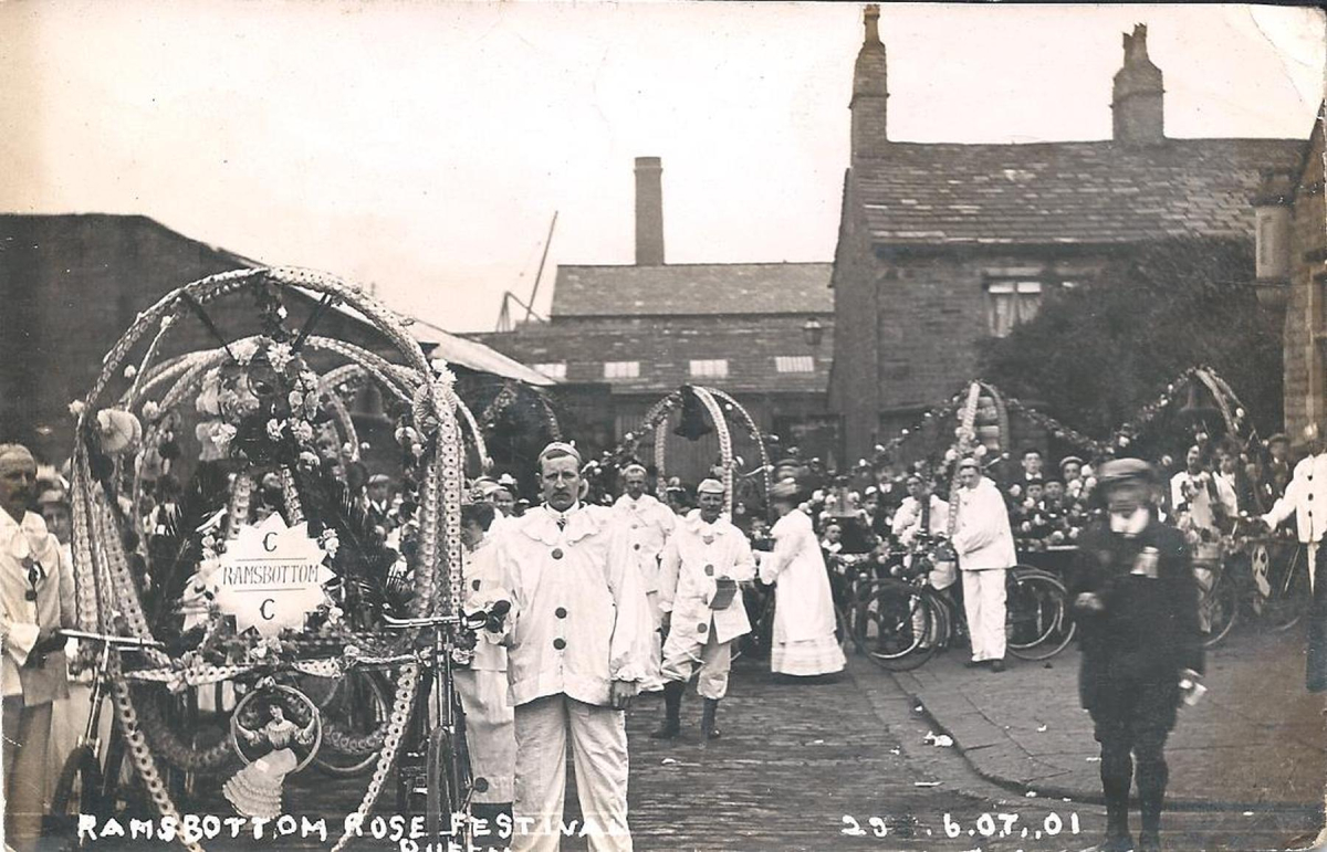 Ramsbottom Rose Festival - Cycle section 
12 - Customs and Traditions - 02 - Local Events
Keywords: Bury-Archive