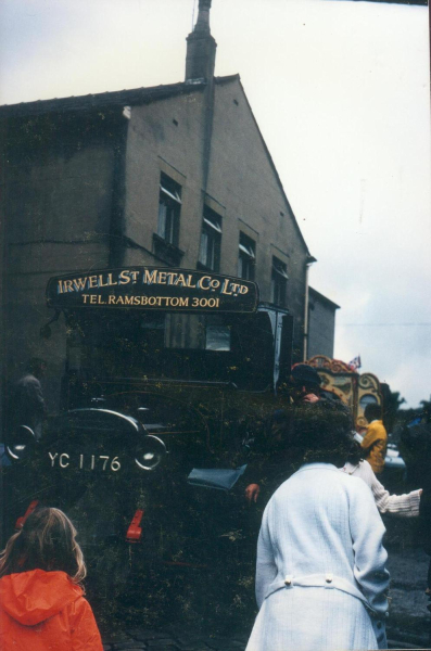 Organ drawn by Irwell Street Metal Company van to Nuttall Park
14 - Leisure - 01 - Parks and Gardens
Keywords: Bury-Archive