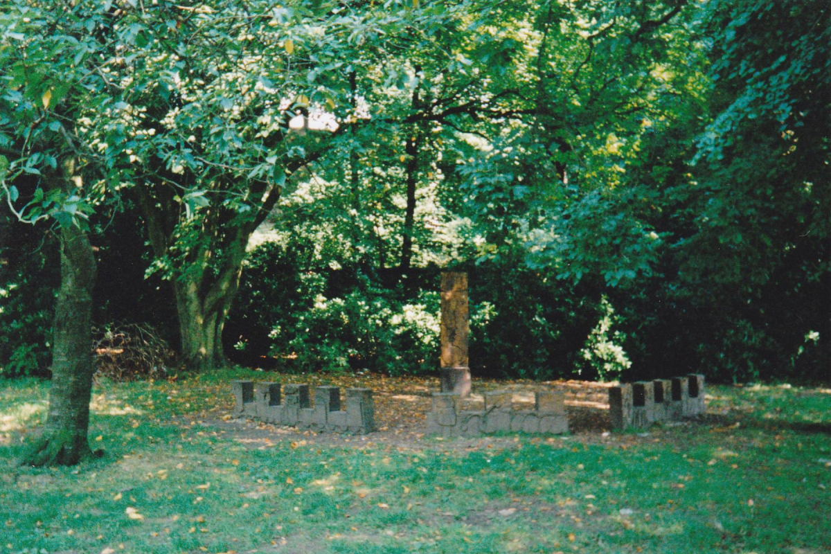 Sculptures at Nuttall Park
14 - Leisure - 01 - Parks and Gardens
Keywords: Bury-Archive