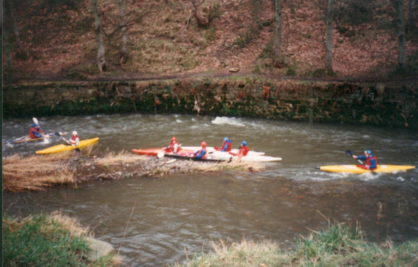 1990.  Canoes on River Irwell 
14 - Leisure - 02 - Sport and Games
Keywords: Bury-Archive