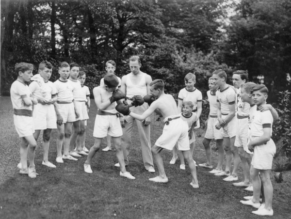 2 pics Holcombe Gymnastic Class, pre WW2. Founder Rev.... Scarlin, Vicar Holcombe. 1st instructor J. Blessington, then donor. Gave displays. Trained Holcombe School or Summ.st 
14 - Leisure - 02 - Sport and Games
Keywords: Bury-Archive
