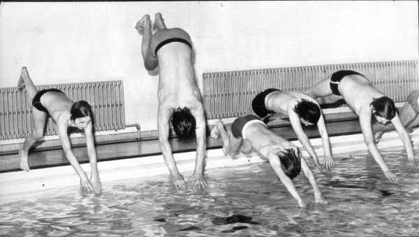 Ramsbottom Pool late 1970's- 2 photos exterior & swimmers 
14 - Leisure - 02 - Sport and Games
Keywords: Bury-Archive