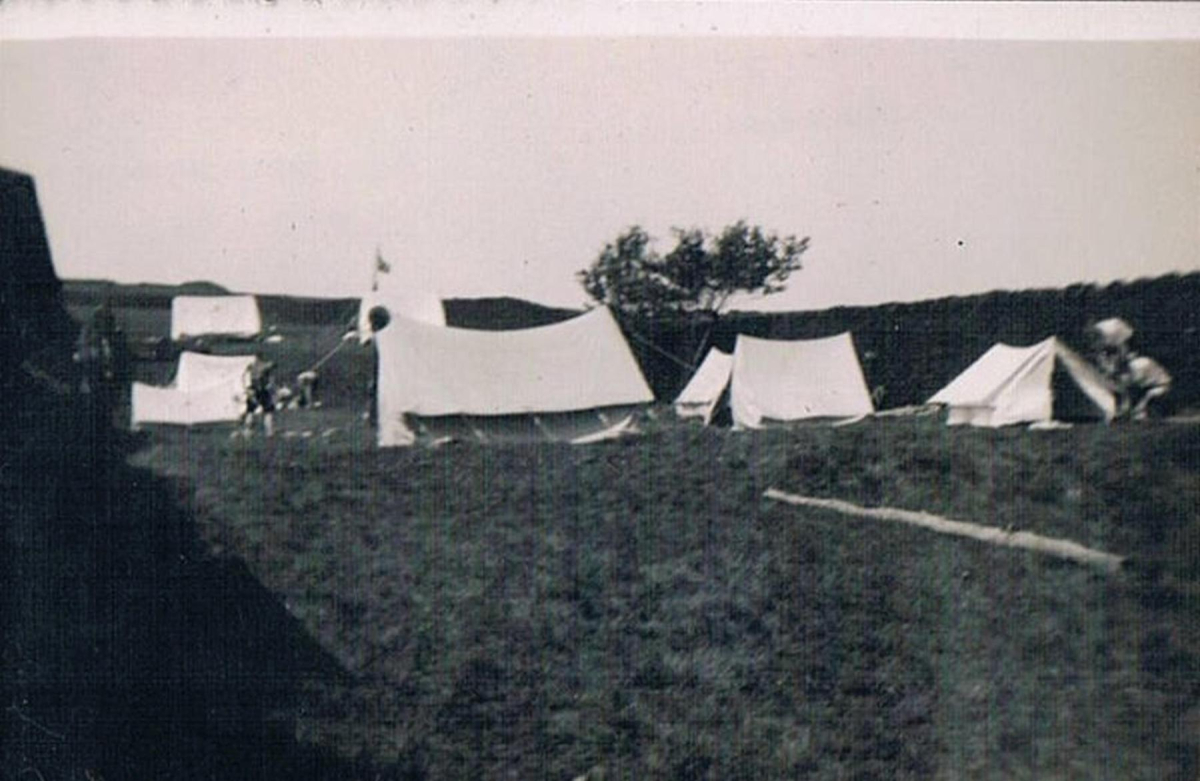  Scout Camp Holcombe Moor, Whit  Week 1939
14 - Leisure - 02 - Sport and Games
Keywords: Bury-Archive