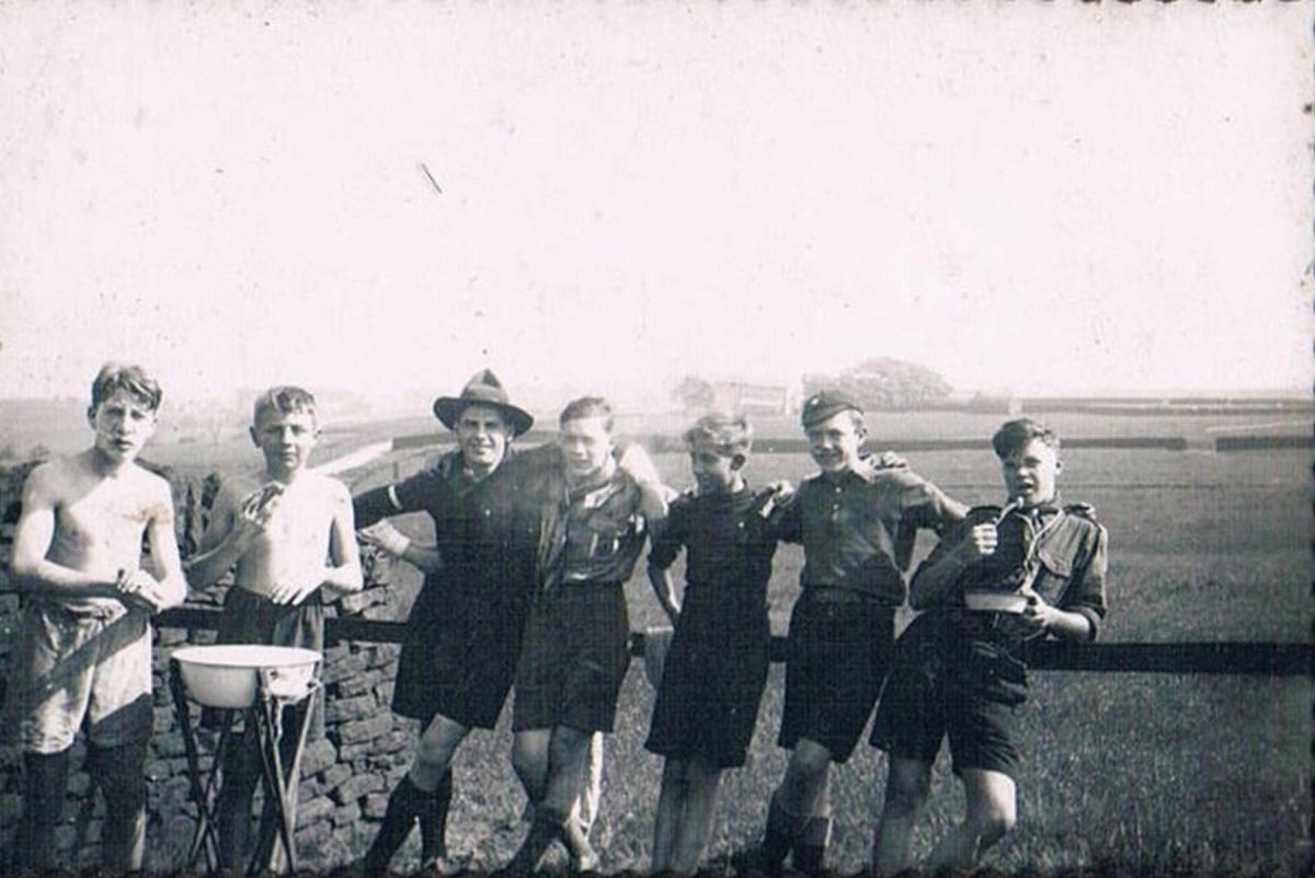  Scout Camp Holcombe Moor, Whit  Week 1939
14 - Leisure - 02 - Sport and Games
Keywords: Bury-Archive