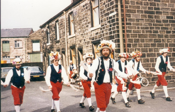 Morris Men in Dale Street Stubbins n.d
14 - Leisure - 04 - Events
Keywords: Bury-Archive