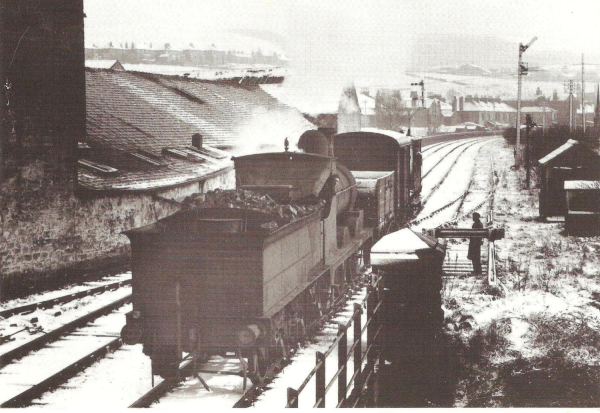 Lancs & Yorks 0-6-0 freight near Rawtenstall from Bacup 1955 
16 - Transport - 03 - Trains and Railways
Keywords: Bury-Archive
