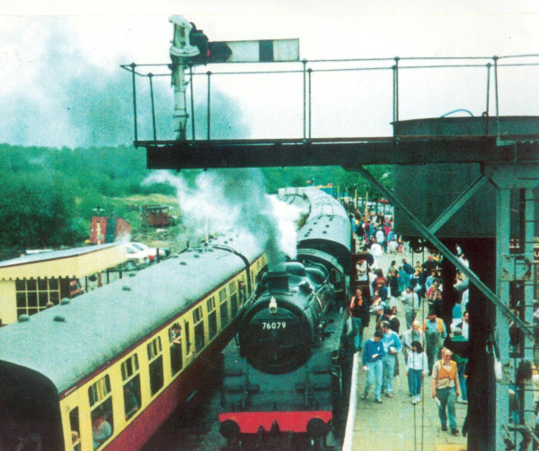 ELR at Ramsbottom station on holiday weekend.1991. 2 lines From Photo Comp 91 TC 18 
16 - Transport - 03 - Trains and Railways
Keywords: Bury-Archive