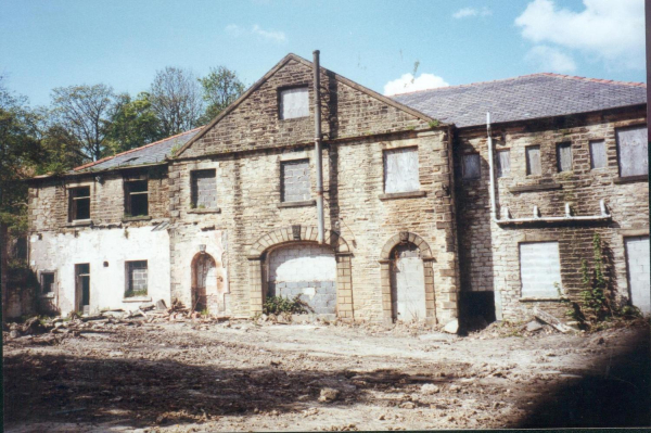 Barwood Stables, Kay Brow, saved from demoliton 1994 7 photos-before during and after restoration into traditional style apartments 
17 - Buildings and the Urban Environment - 04 - Pre-20th century Large Houses and Mansions
Keywords: Bury-Archive
