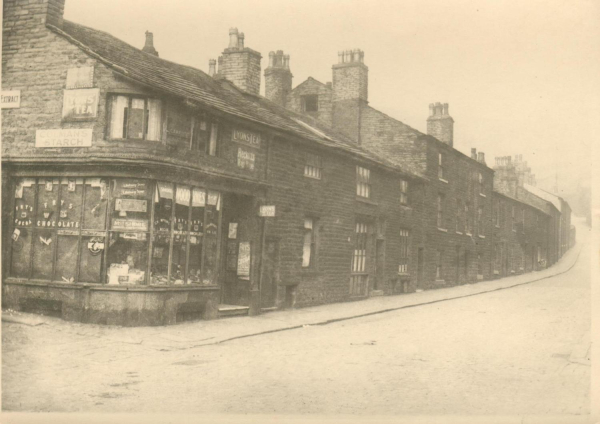 1930s. 3 pics of Carr Street.  Victorian cottages & mill
17 - Buildings and the Urban Environment - 05 - Street Scenes
Keywords: Bury-Archive