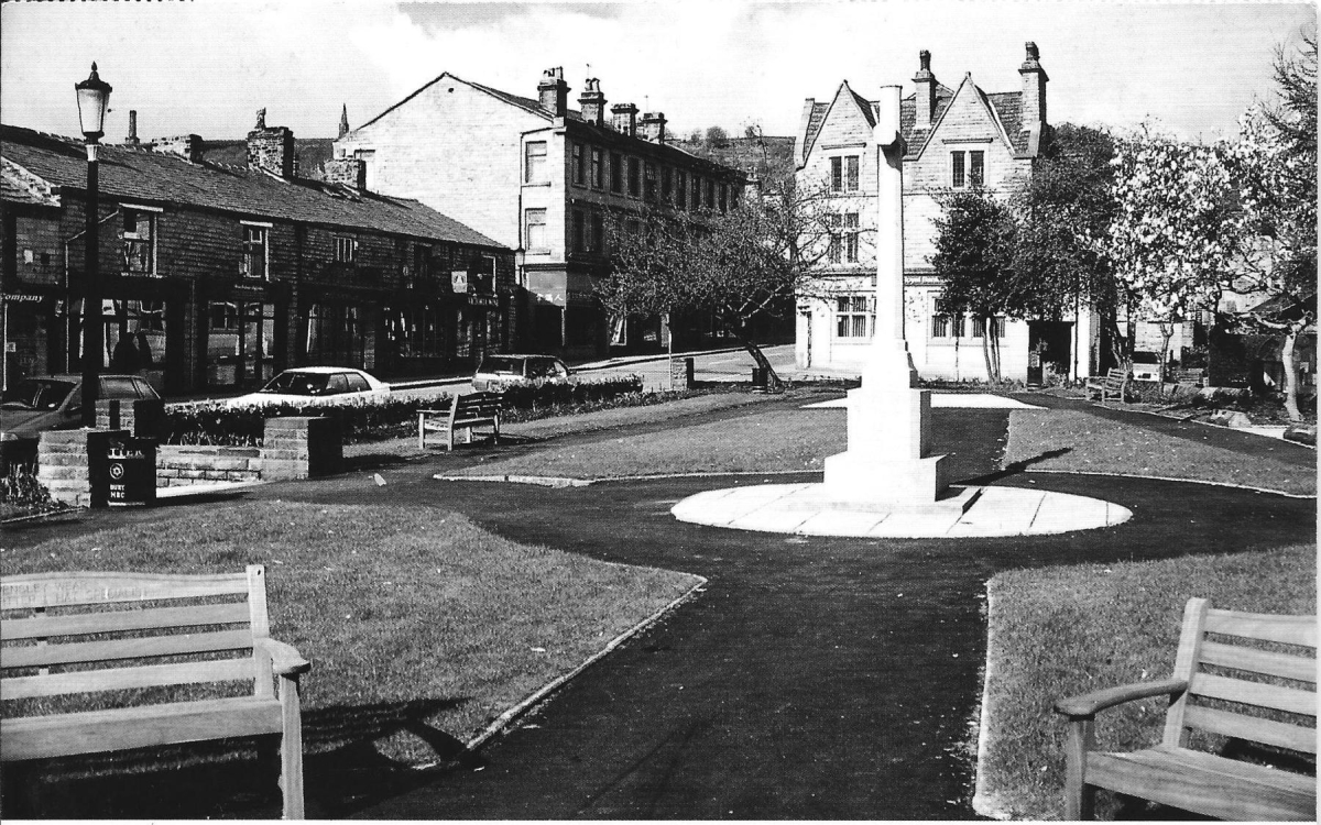 St. Paul's Church Gardens and Bridge Street View from church
17 - Buildings and the Urban Environment - 05 - Street Scenes
Keywords: Bury-Archive