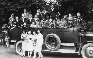 1920s.  Outing in motor charabanc from St Josephs, Ramsbottom Taken at Sulby Glen Isle of Man c 1928 
people
Keywords: 1945