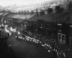 c. 1930. Whit walks  Bolton St
06-Religion-03-Churches Together-001-Whit Walks
Keywords: 1945