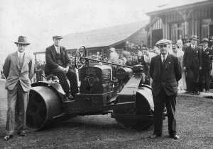 Cricket Ground, new roller with Mr Greenhalgh and Mr Crawshaw, 1937 (8 pictures in archive)
14-Leisure-02-Sport and Games-006-Cricket
Keywords: 1945