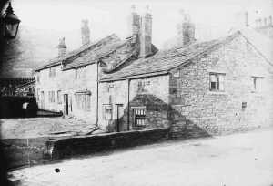 1920s Carex Street [now road leading to Old Mill off Springwocd St. (other photosin archive). - Carr Street area
17-Buildings and the Urban Environment-05-Street Scenes-006-Carr Street and Tanners area
Keywords: 0