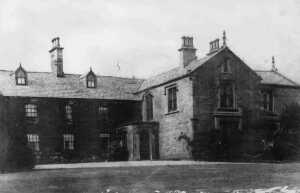 Carr Bank House - originally Carr Barn, said built 1850, Demolished 1940s. See file card for tenancy.
17-Buildings and the Urban Environment-05-Street Scenes-006-Carr Street and Tanners area
Keywords: 1945