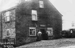 Holcombe Brook Post Office, Bolton Rd West. 1911-1915  On site of late 18th cent building, corner of Longsight and Bolton Road West, rebuilt 1990's as shops,(Holcombe Mews)
17-Buildings and the Urban Environment-05-Street Scenes-013-Holcombe Brook Area
Keywords: 1945