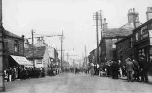 Whit Walks in Edenfield on Market Street looking noth from Market Place c 1920?
17-Buildings and the Urban Environment-05-Street Scenes-011-Edenfield
Keywords: 1945