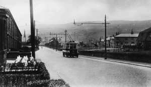 Trolley bus no3? an Bolton Road North Edenfield
17-Buildings and the Urban Environment-05-Street Scenes-011-Edenfield
Keywords: 1945