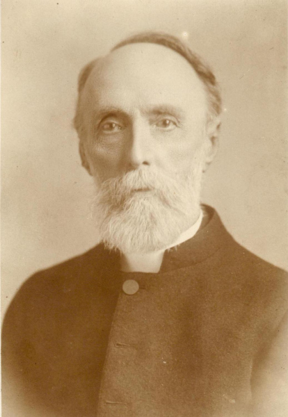Rev W Simmons, Vicar of St Andrews 1906-1921  Alternate Reference-1043 Notes-   RHSBA-1043 RHS/21/9/1/20 1 postcard
09 - People and Family - 01 - Families
Keywords: Bury-Archive
