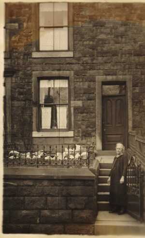 Lady outside a house, location not known 
to be catalogued
Keywords: 1945