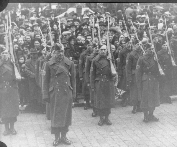 War Weapons Week  April 26th to May 3rd 1941 - Home Guard- Guard of Honour at Saluting Base
15 - War - 02 - World War 2
Keywords: Bury-Archive